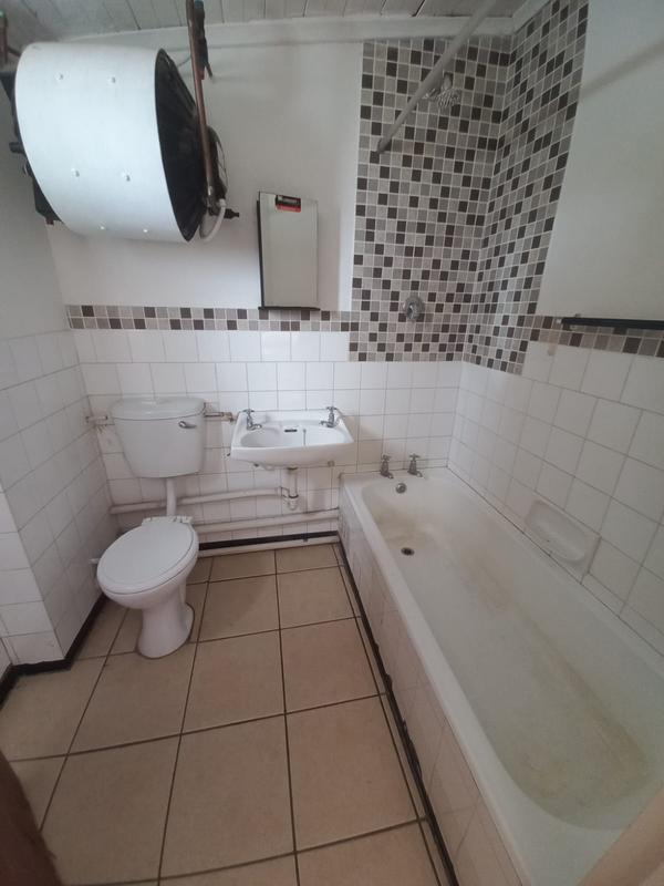 To Let 1 Bedroom Property for Rent in Sunnyside Eastern Cape